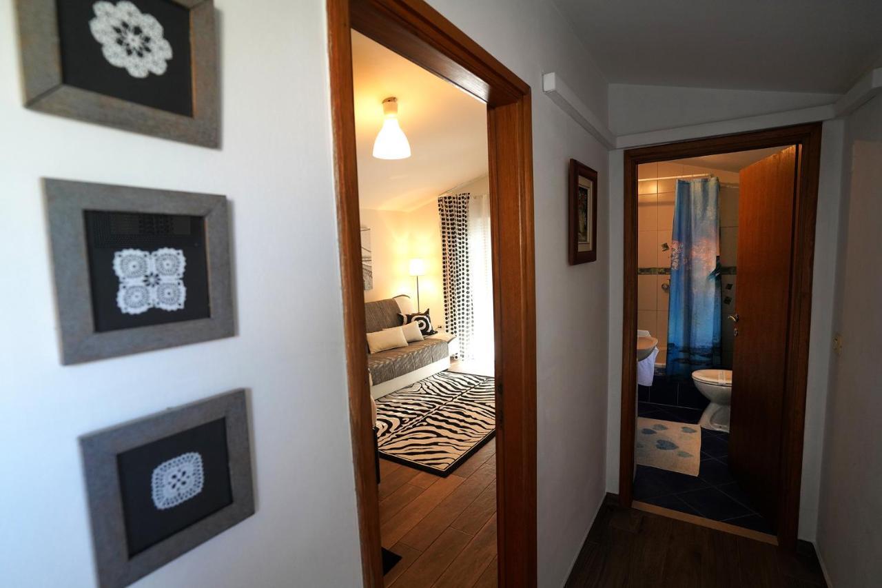Villa Tago With Heated New Pool Kaštela Екстериор снимка