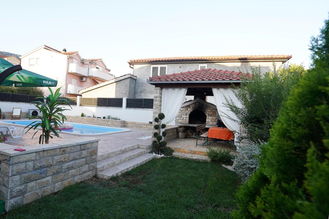Villa Tago With Heated New Pool Kaštela Екстериор снимка