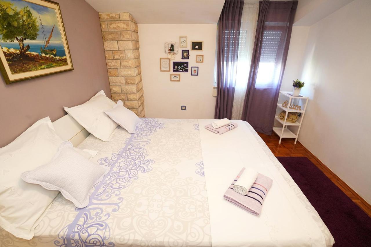 Villa Tago With Heated New Pool Kaštela Екстериор снимка