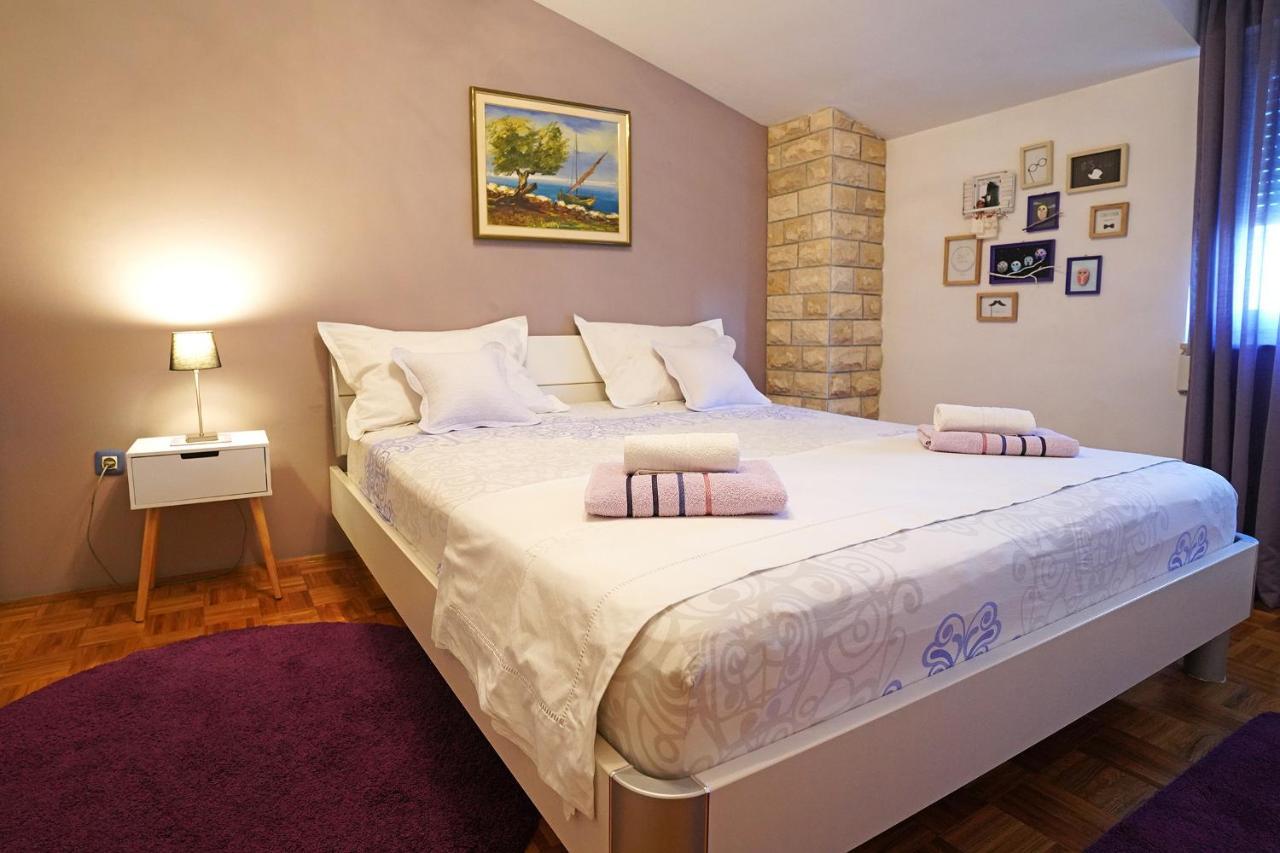 Villa Tago With Heated New Pool Kaštela Екстериор снимка
