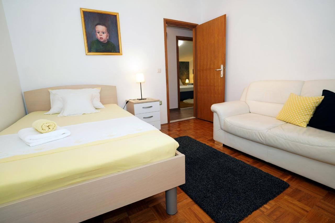 Villa Tago With Heated New Pool Kaštela Екстериор снимка
