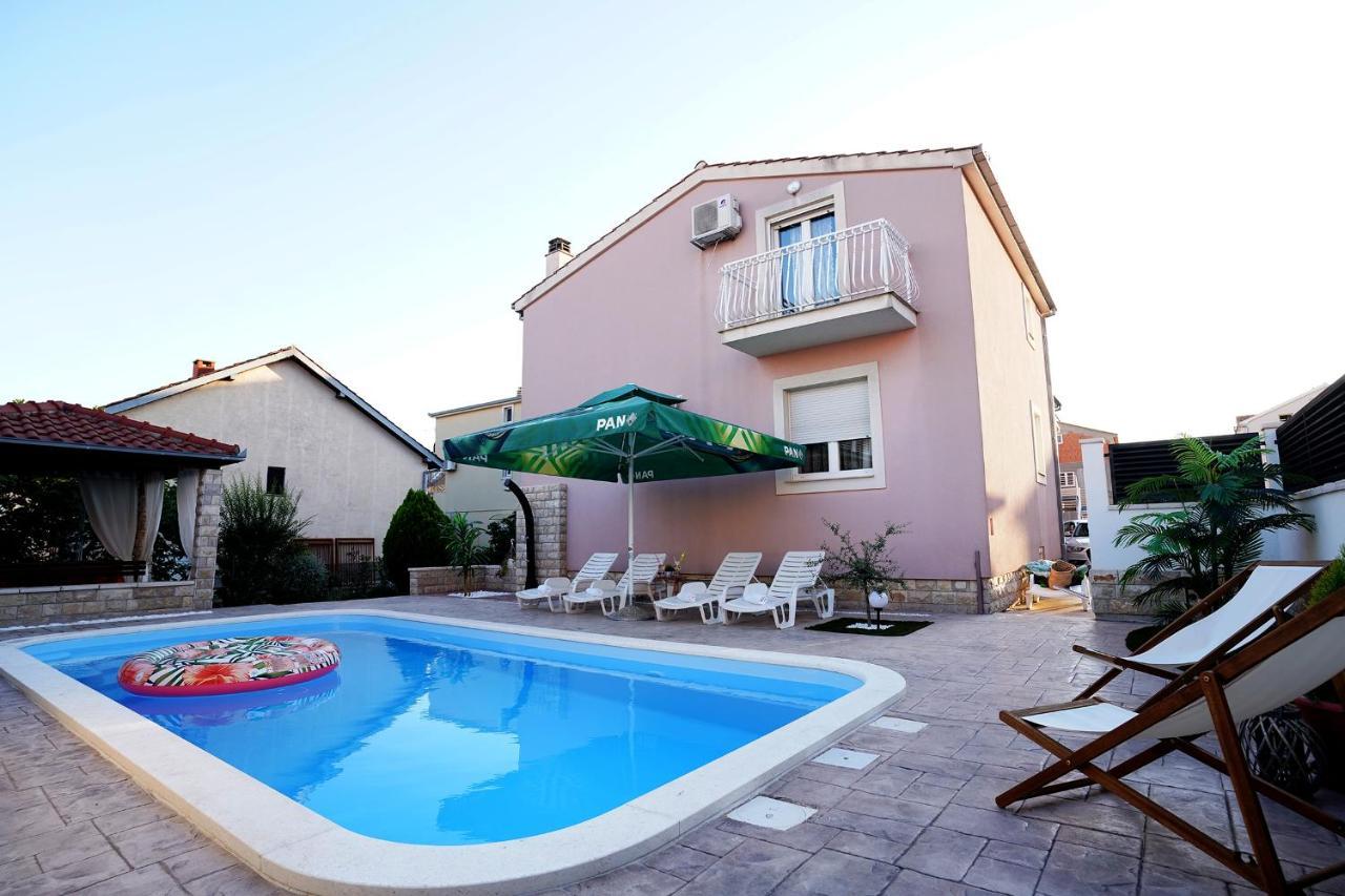 Villa Tago With Heated New Pool Kaštela Екстериор снимка