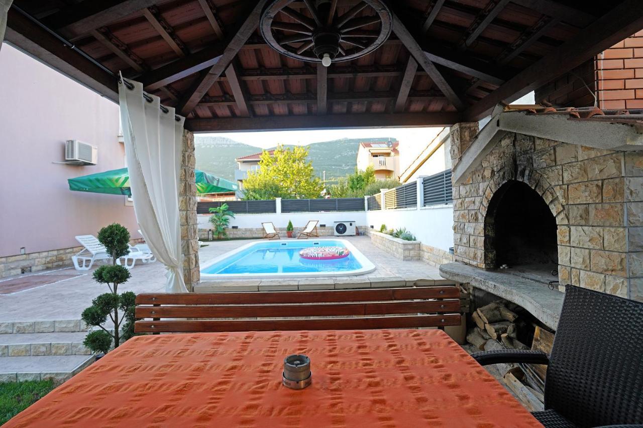 Villa Tago With Heated New Pool Kaštela Екстериор снимка