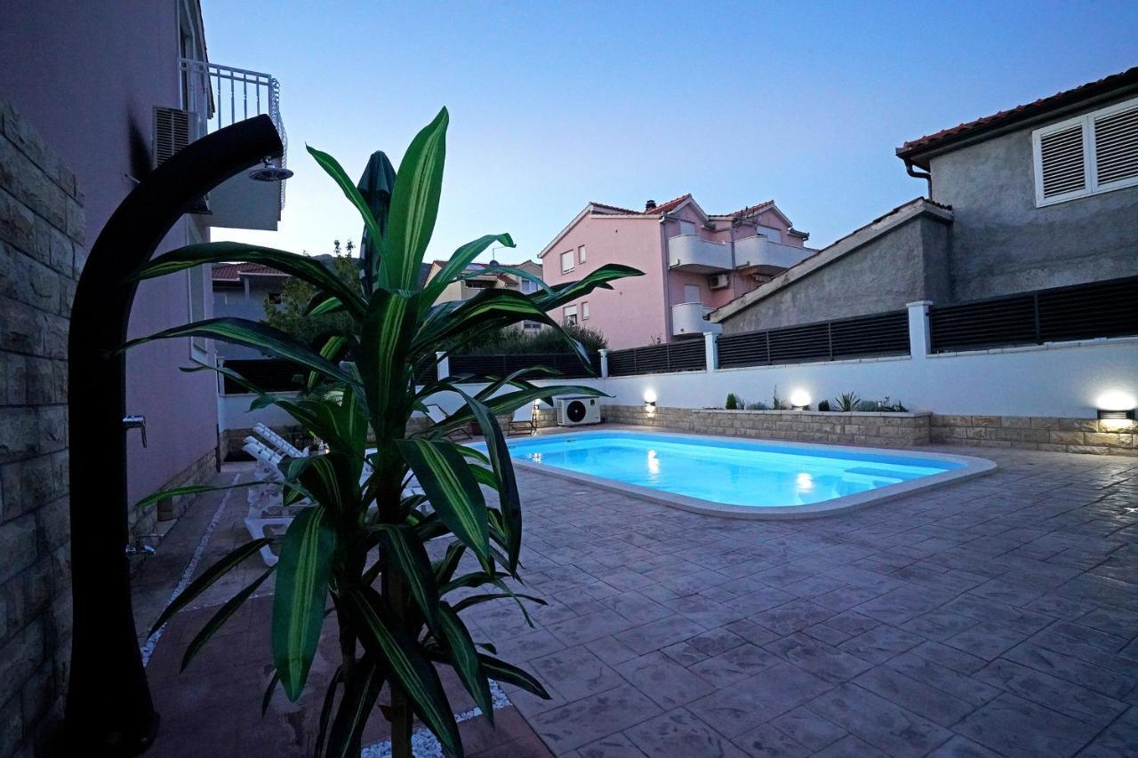 Villa Tago With Heated New Pool Kaštela Екстериор снимка