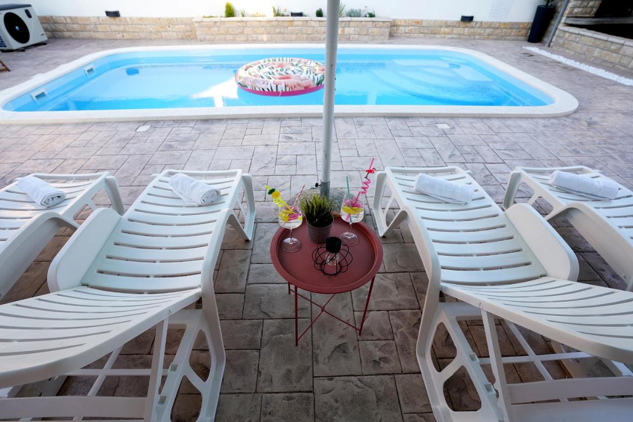 Villa Tago With Heated New Pool Kaštela Екстериор снимка